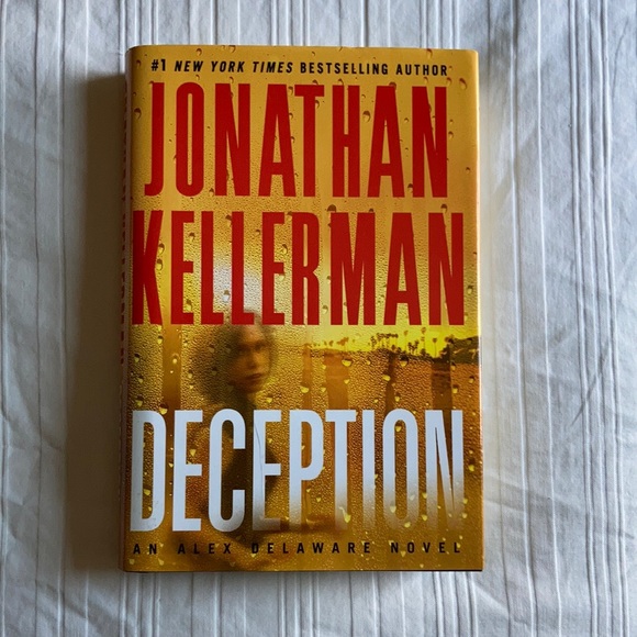 Barnes & Noble Other - 📚 5/$10 - Deception by Jonathan Kellerman